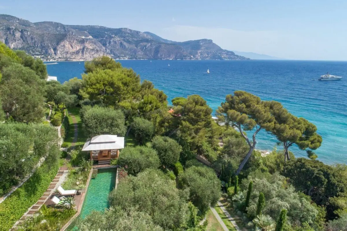 Honeymoon planning, Villa O