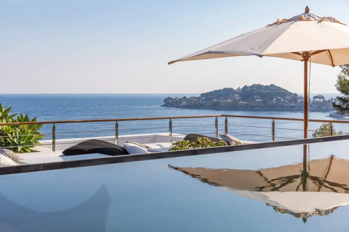 Honeymoon planning, Villa O