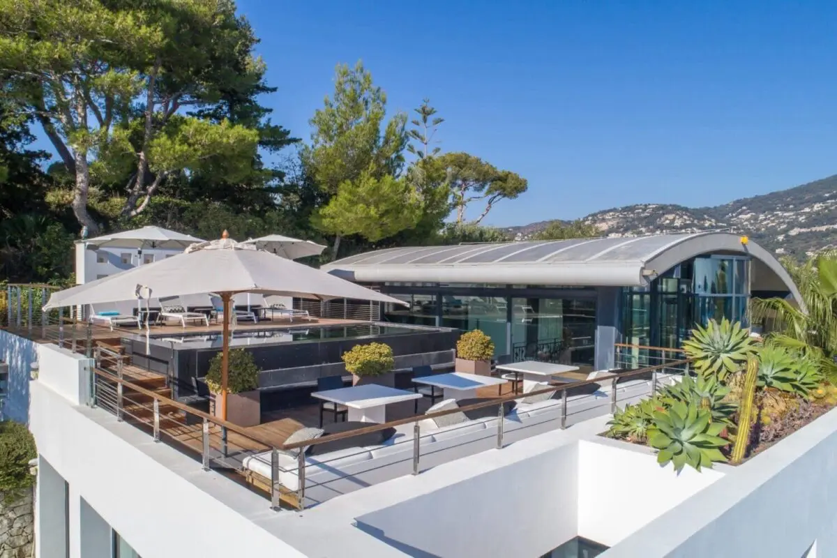 Honeymoon planning, Villa O