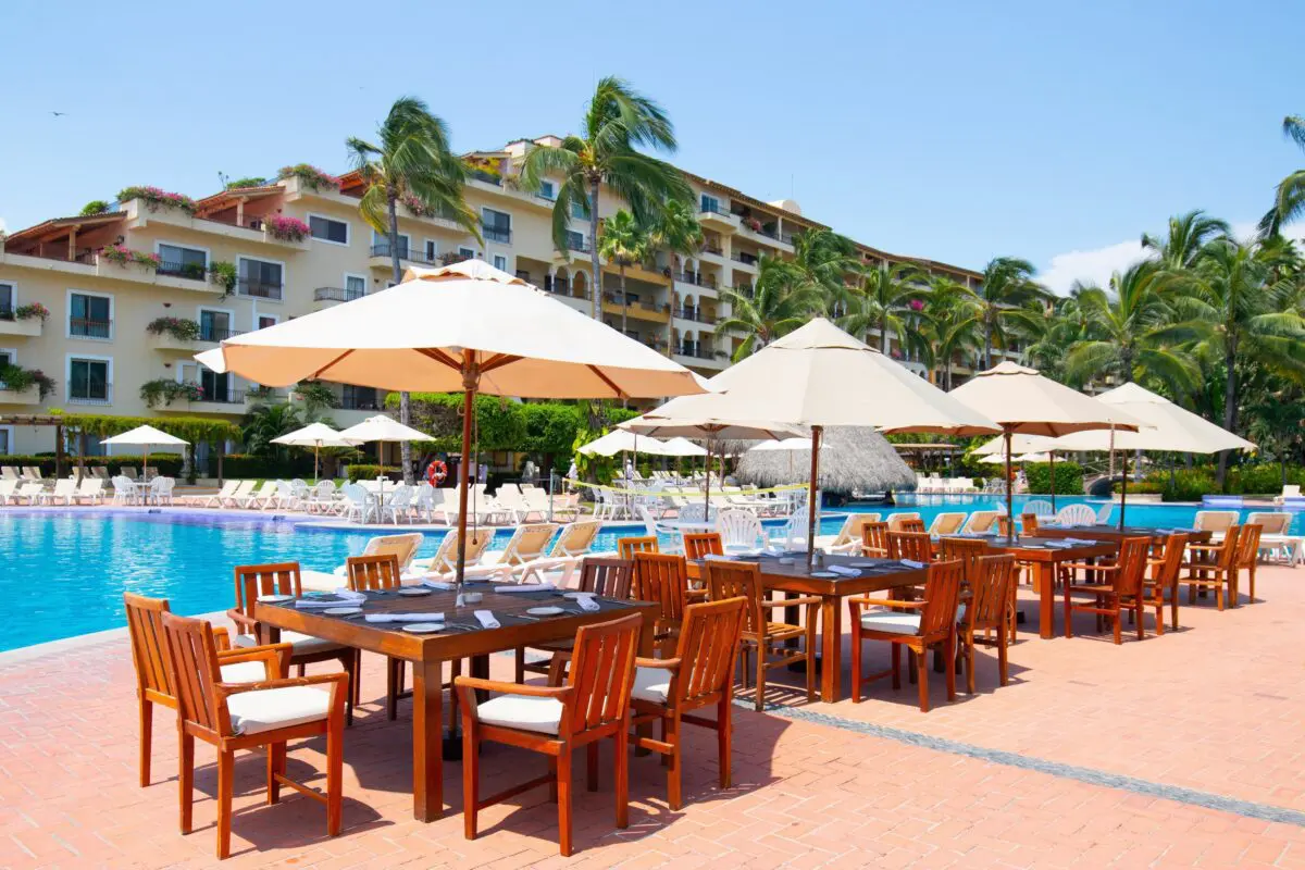Outdoor dining at Velas Vallarta resort, perfect for a Puerto Vallarta wedding.