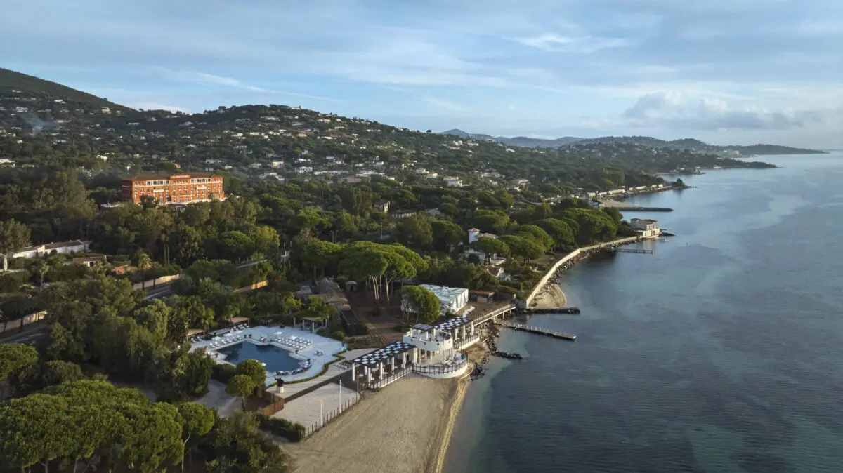 Aerial view of COMO Le Beauvallon, ideal for luxury weddings in Saint-Tropez