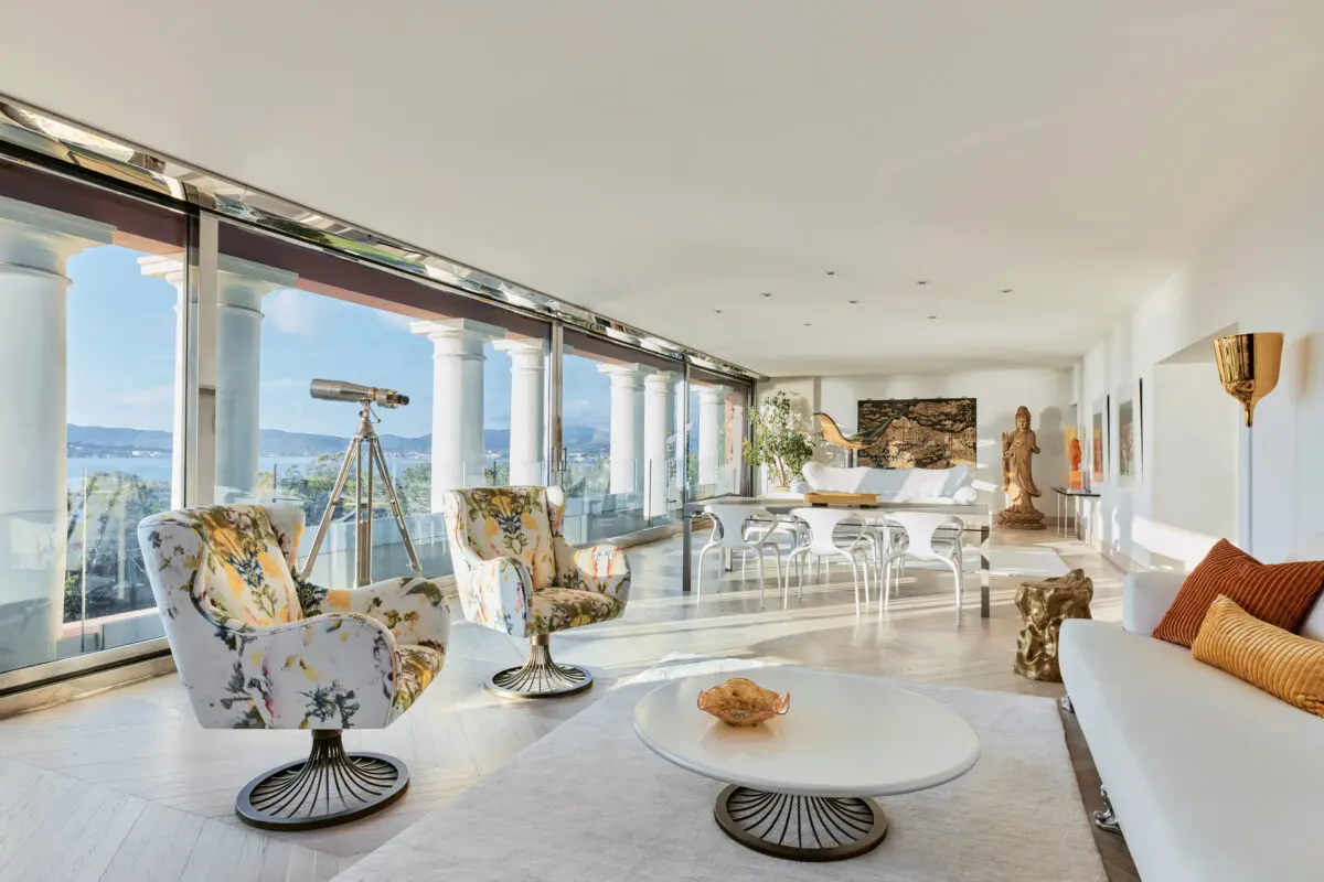 Elegant living room with sea view at luxury wedding venue in Saint-Tropez