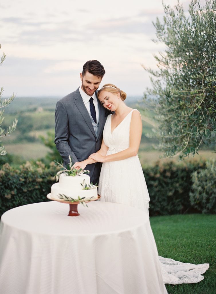 wedding couple cutting cake, Wedding Destinations in Tuscany