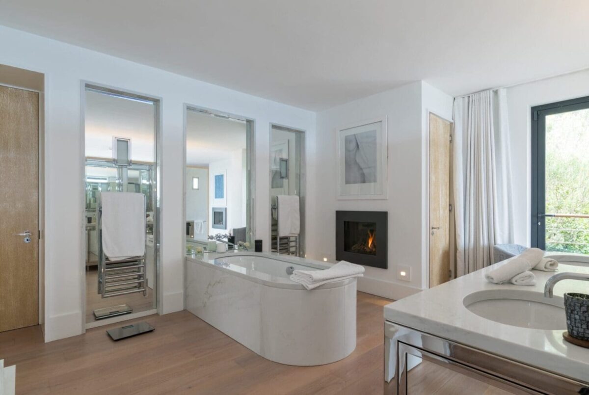 Honeymoon planning, Villa O