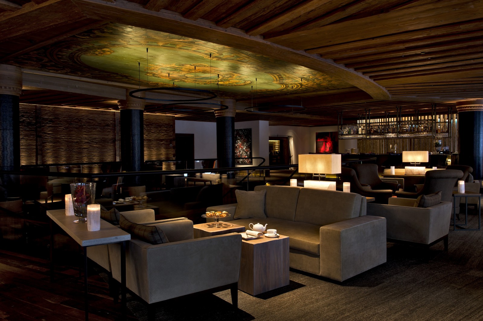 Alpina Lounge & Bar