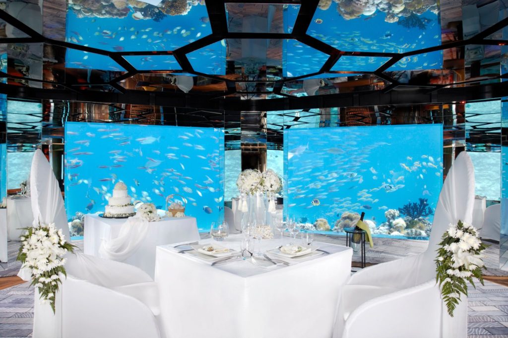 Restaurant under water