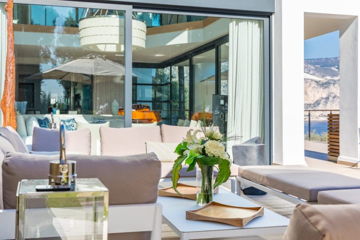 Honeymoon planning, Villa O