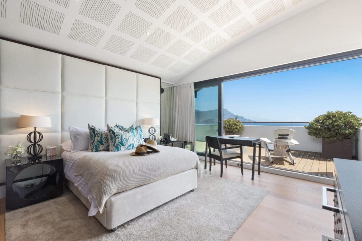 Honeymoon planning, Villa O