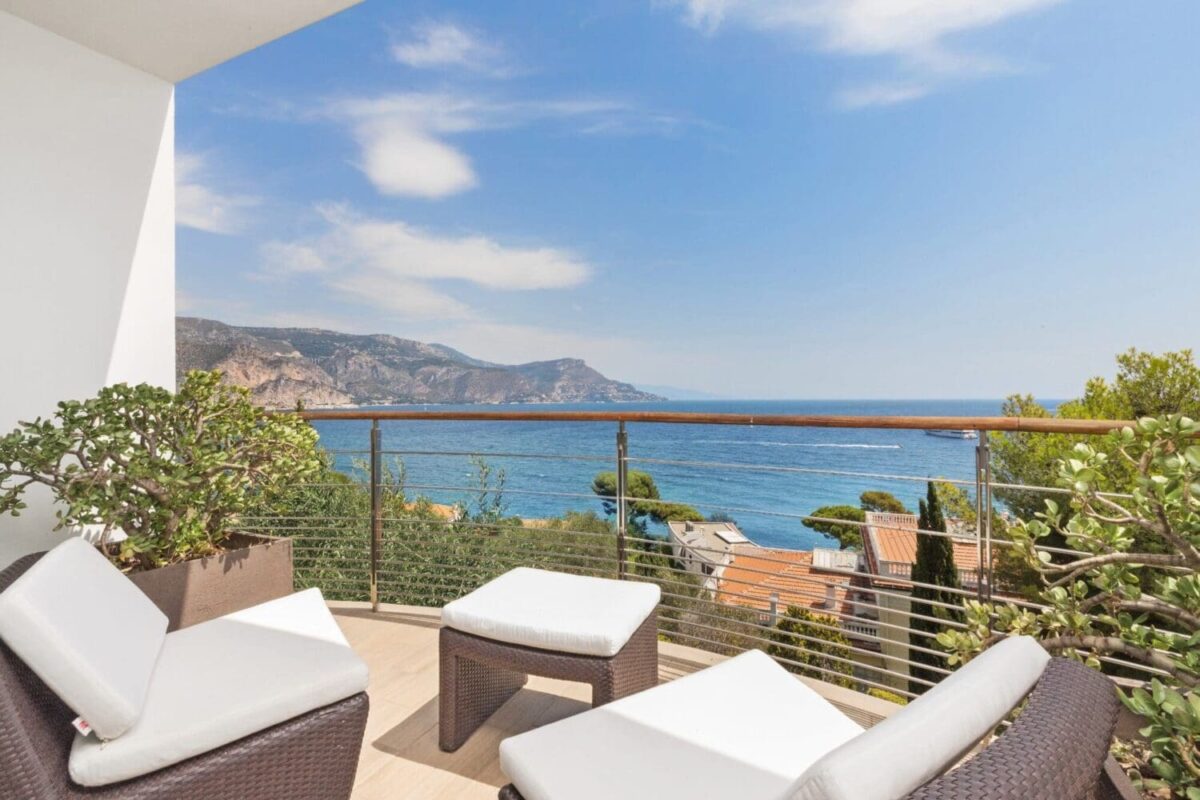 Honeymoon planning, Villa O