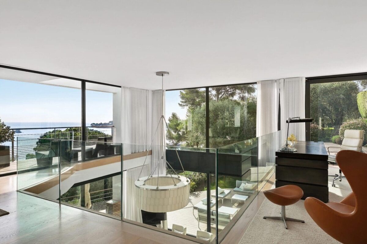 Honeymoon planning, Villa O