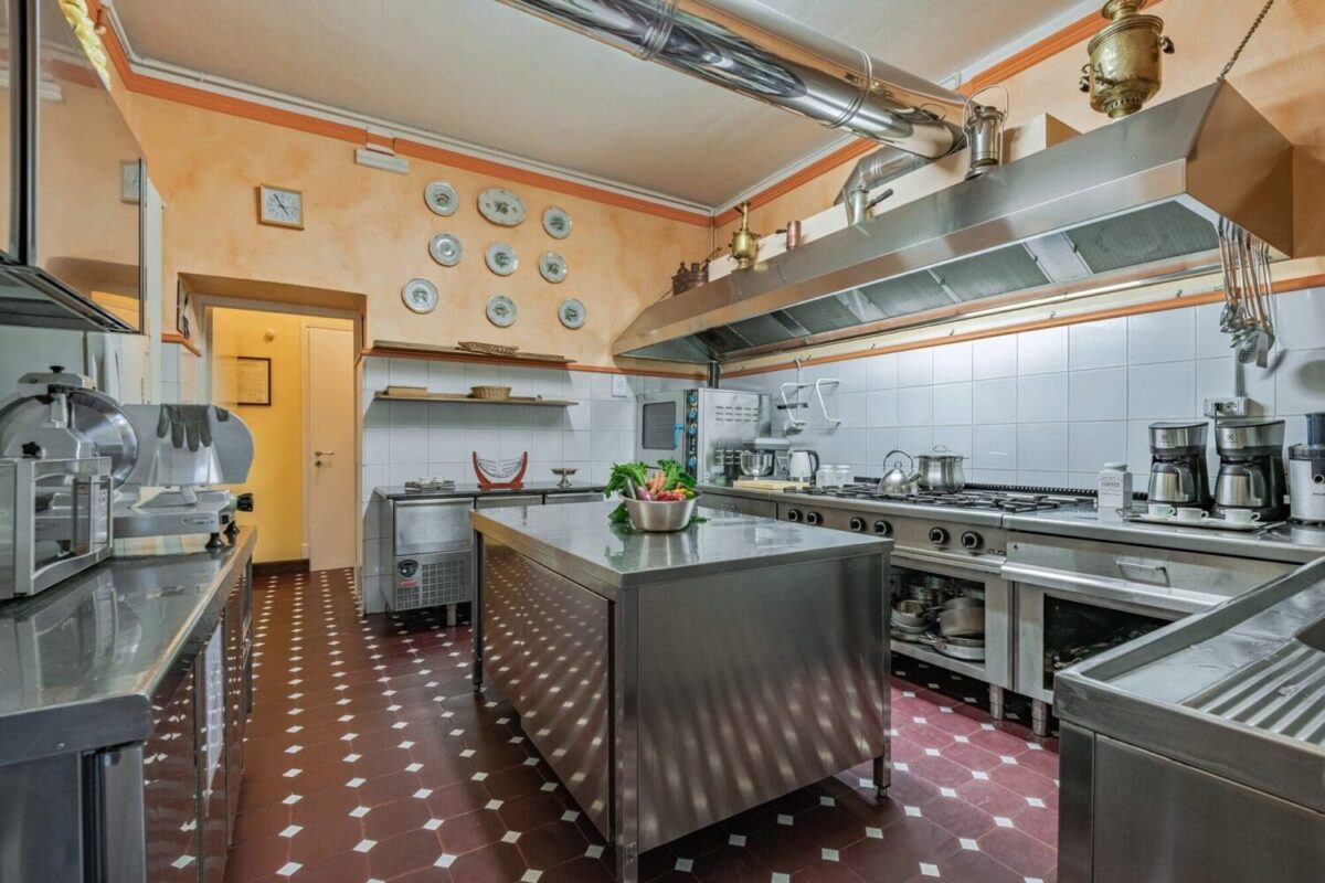 Destination wedding Italy, Villa Camilla