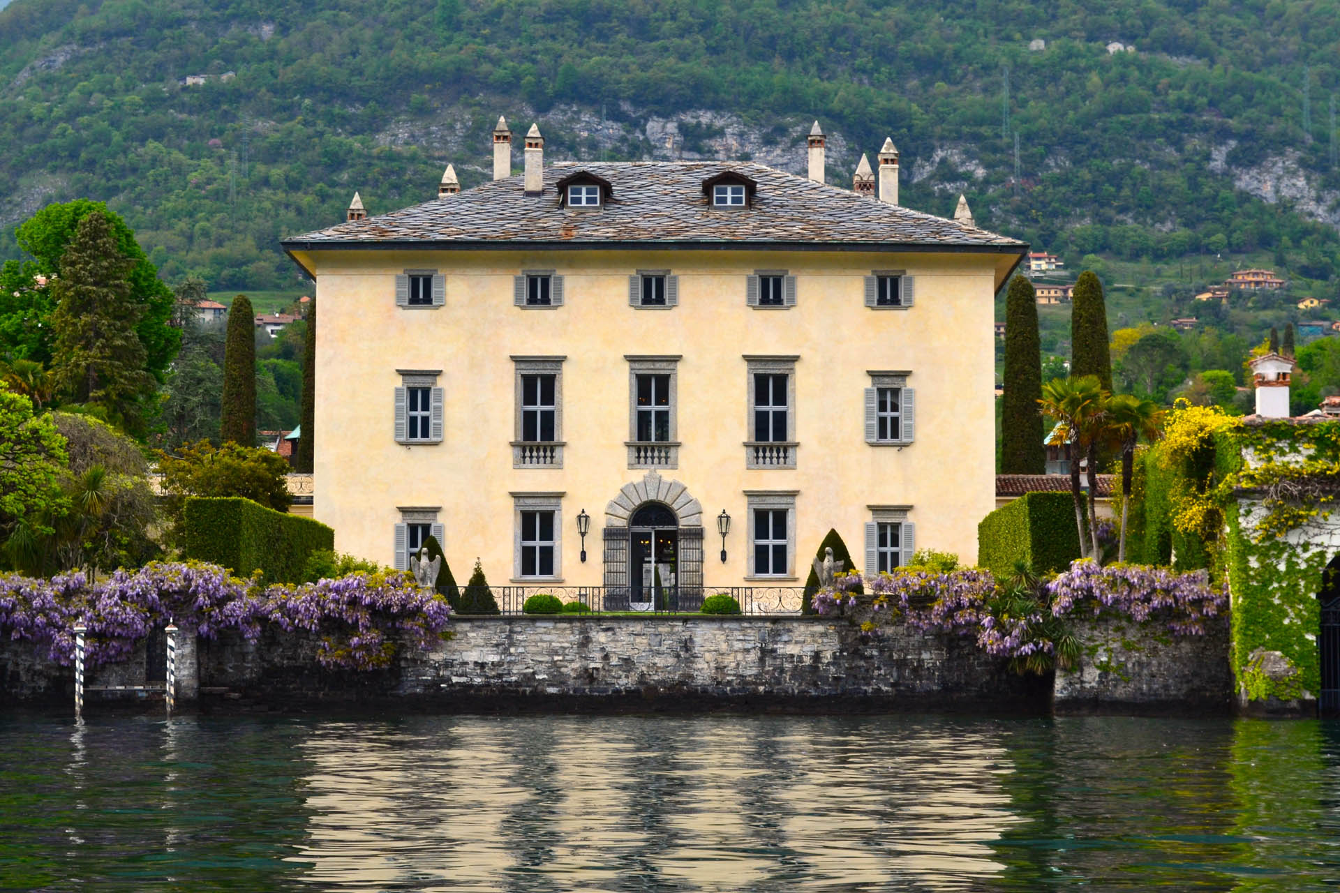 villa on lake como