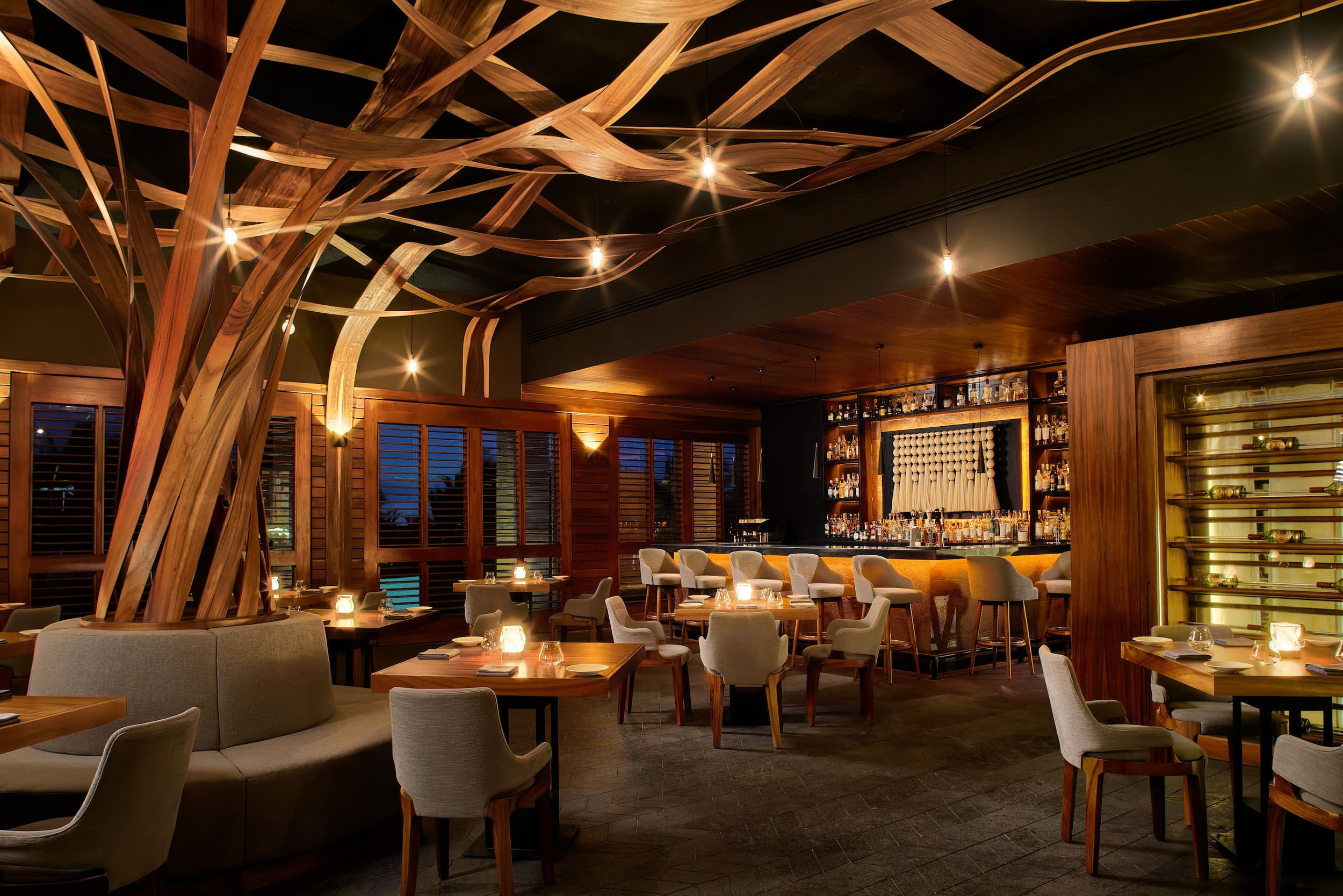 Bu\'ul Restaurant