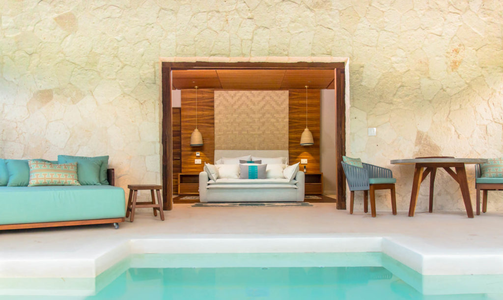 plunge pool suite at resort