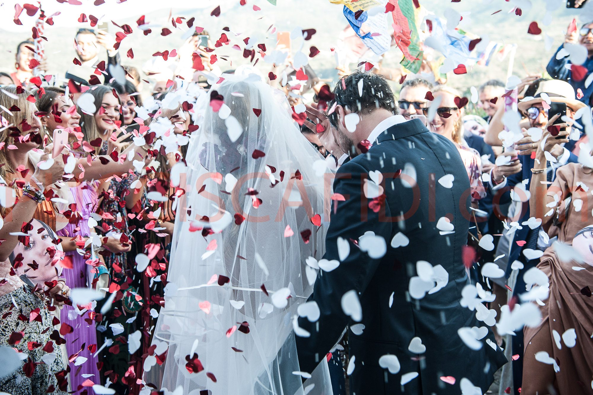 9 Spanish Wedding Traditions We Love!