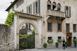 Italian Villa Facade