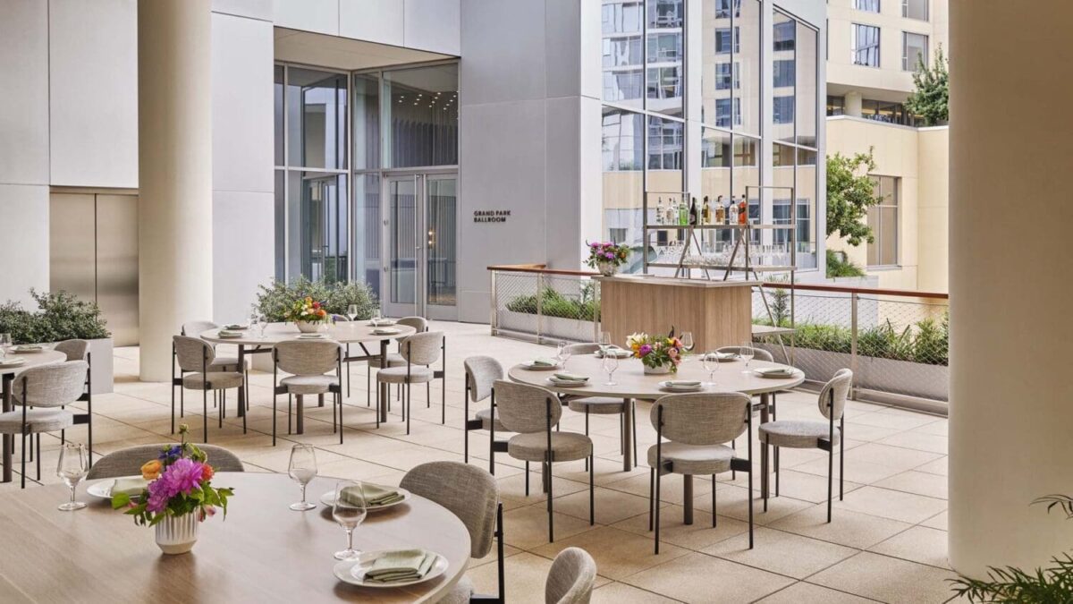 Destination wedding Los Angeles, Conrad Los Angeles