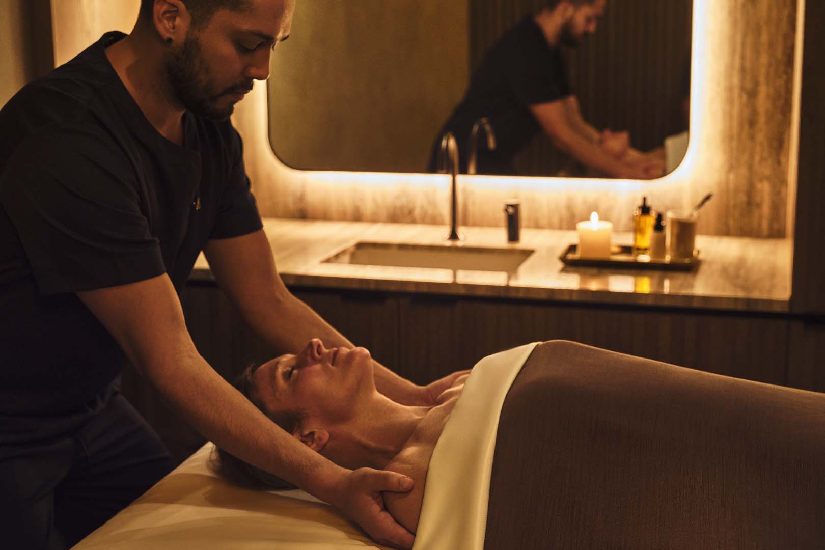 Destination wedding Los Angeles, Conrad Los Angeles