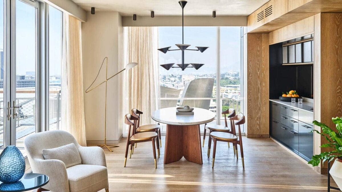 Destination wedding Los Angeles, Conrad Los Angeles