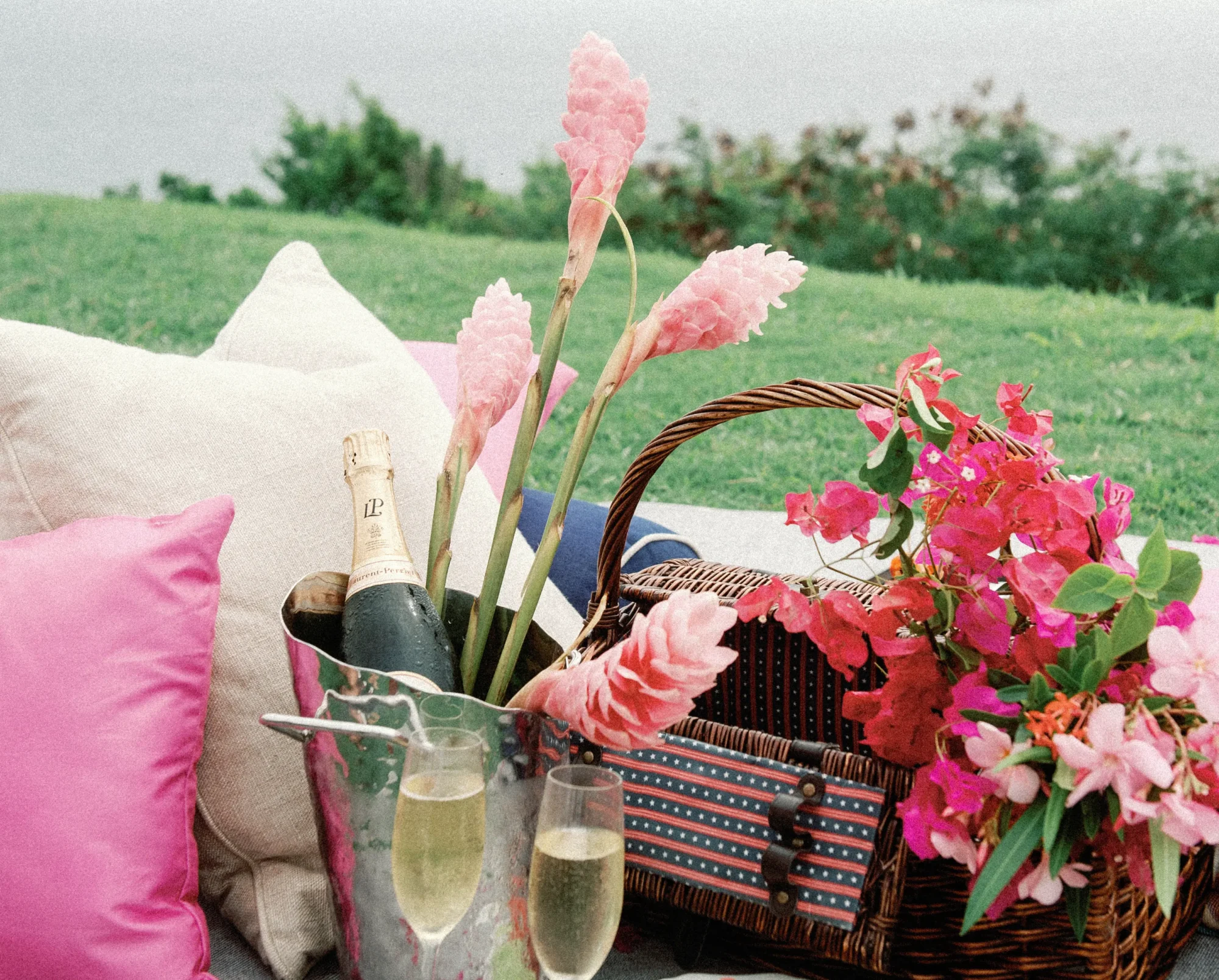5-tips-for-thoughtful-gift-bags-at-your-destination-wedding