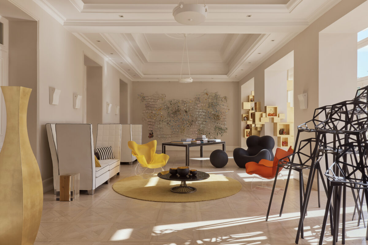 Elegant lounge with modern decor at COMO Le Beauvallon, ideal for luxury weddings in Saint-Tropez