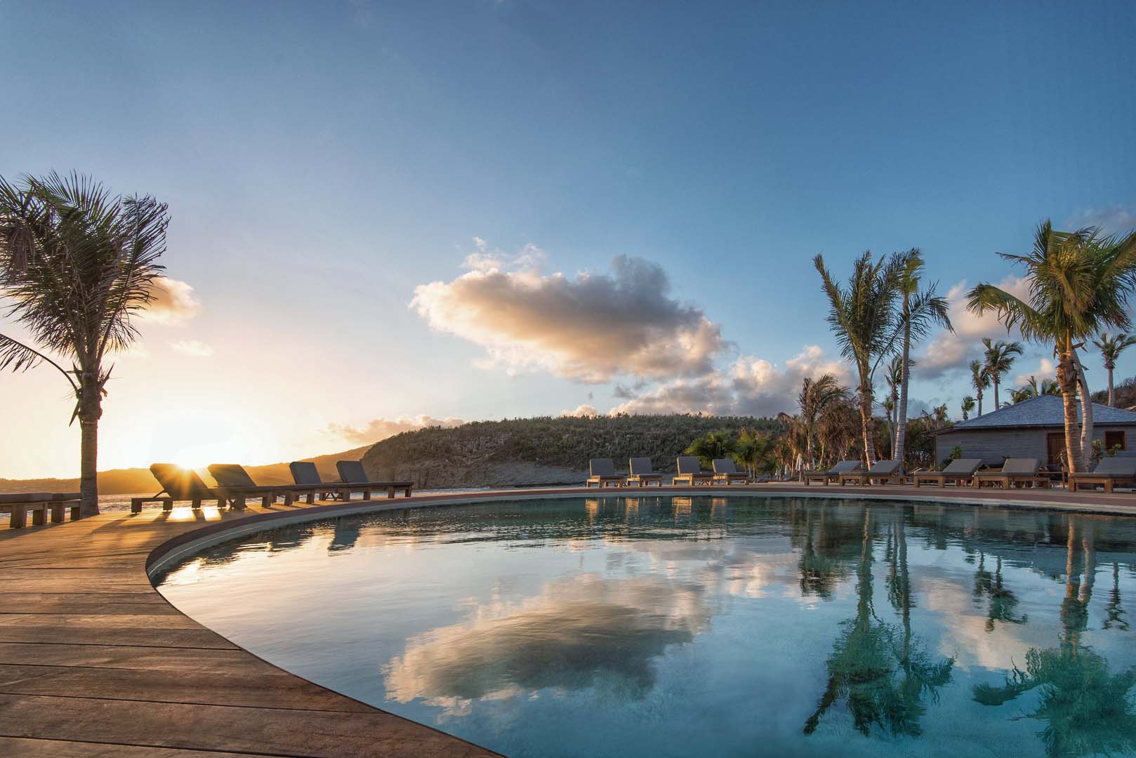 Luxury pool at one of the best Caribbean destination wedding venues.