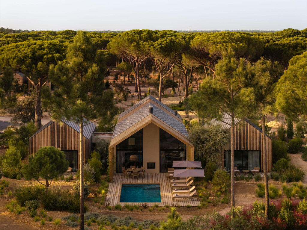 Modern wooden villas with pool in pine forest, Sublime Comporta